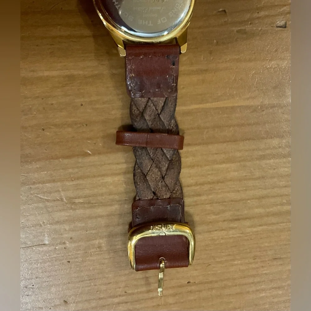 Fossil:Disney Br’er Rabbit from Song of the South limited edition collectorwatch